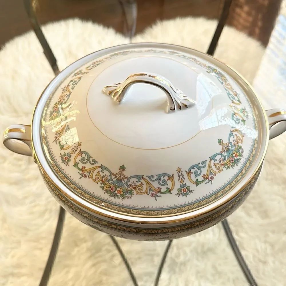 AYNSLEY Henley VTG Bone China Casserole Dish